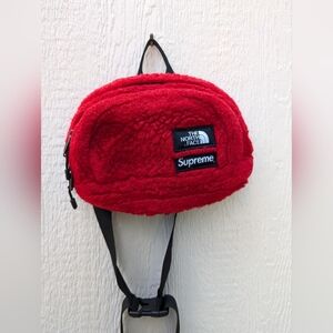 Supreme The north face  Red Belt Bag